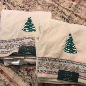 Bath Towel Set by St Nicholas Square/Kohl’s: Frosty Paws - Set of 2